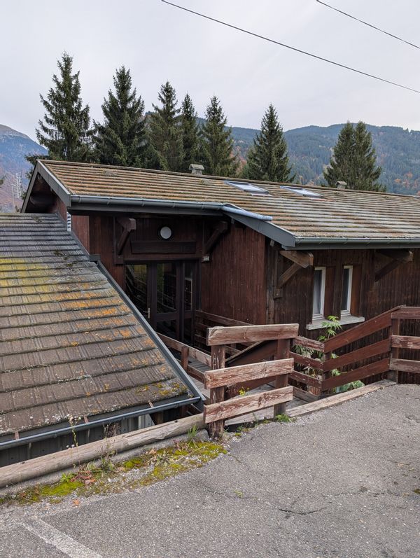 Appartement douillet avec vue sur la montagne, à 1,5km du centre  de Morzine et de Montriond.