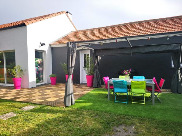 La maison des voyageurs avec piscine & jacuzzi : escapade idéal à la campagne