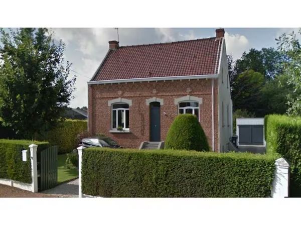 Chez Juliette et Rémi : Charmante demeure et studio avec piscine à la campagne proche de la ville