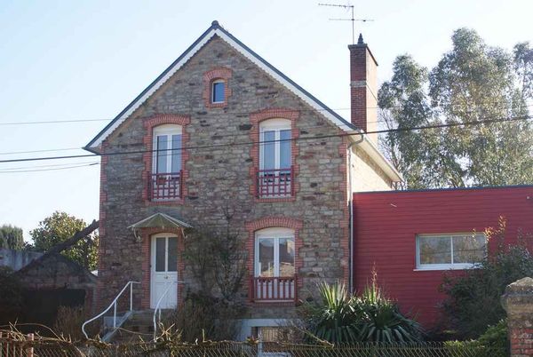 Offre #39984 Une belle maison entre terre et mer betonnes.