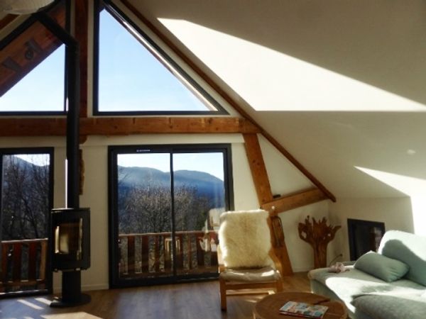 Montagne, calme.. piscine l'été et ski l'hiver