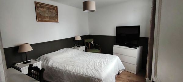 Une chambre avec salle de bain et WC privé dans notre maison 2 nuits minimum