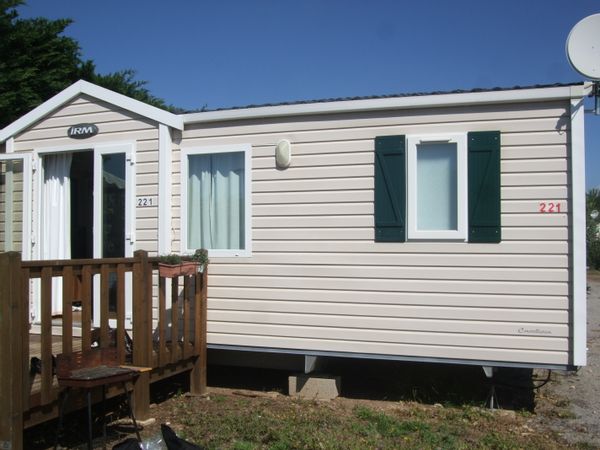 TRES BEAU MOBILHOME  A LA MER (english description as well) camping l 'europe à vic la gardiole 34