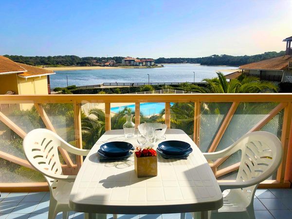 Appartement avec vue sur le lac marin