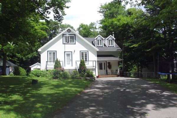 Une maison familiale : confortable, pratique, pour toute la famille.