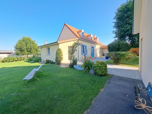 Notre maison au pied des Pyrénées !