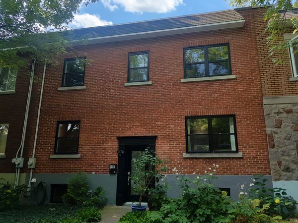 Maison avec piscine, jardin et terrasse – Beau quartier près du métro