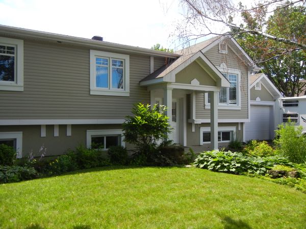 Maison familiale avec piscine et terrasse, à 20 min. de Montréal!