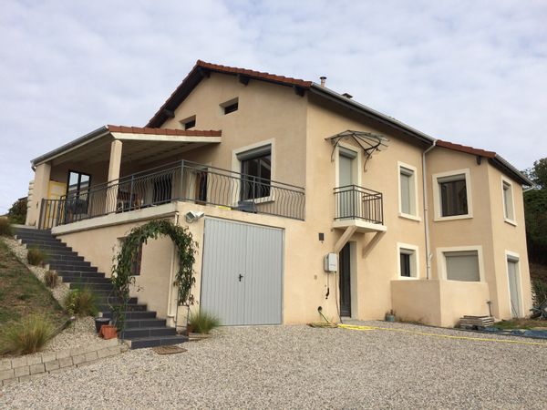 Grande villa sur les hauteurs de Lyon.