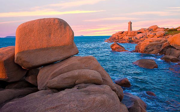 Bretagne-Perros Guirec-mer à 10 min à pieds -côte de Granit Rose
