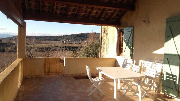 maison ardéchoise ensoleillée avec vue imprenable sur les Cevennes