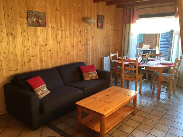 Cosy cabin in the French Alps