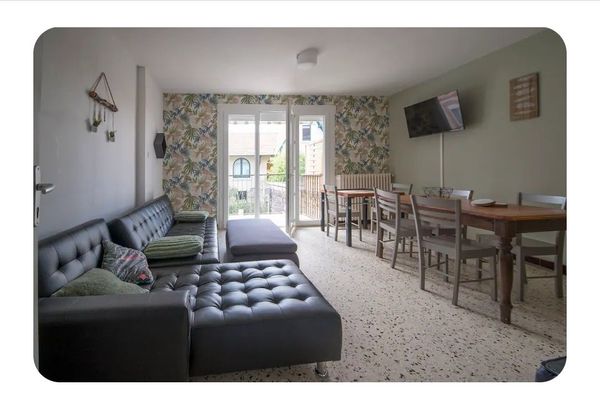 Appartement T6 au premier étage.