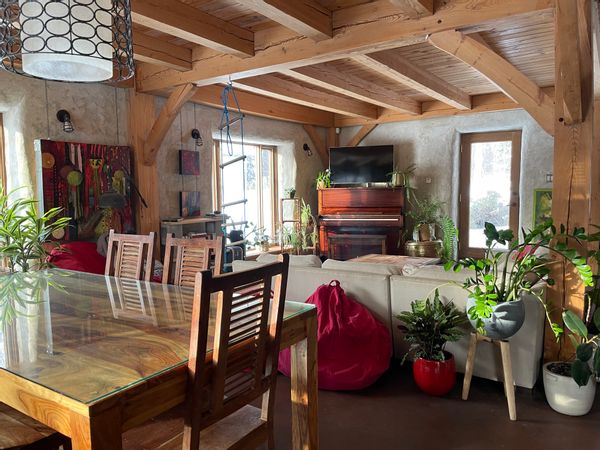 La maison de paille de Suzie en Abitibi