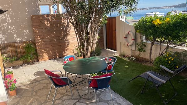 Le logement de Dominique est située dans un lieu magique .