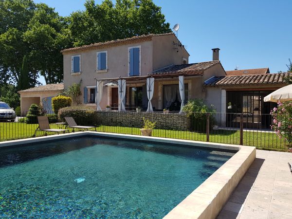 Au pied du Luberon maison