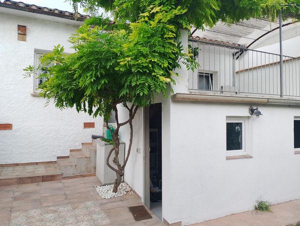 La maison de Laia, Rosa y Blanca