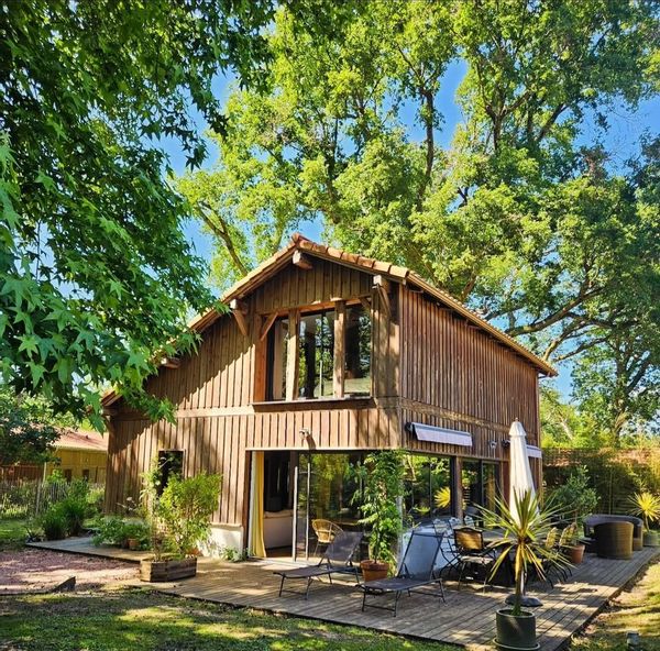 Villa rustique au cœur de la forêt Landaise