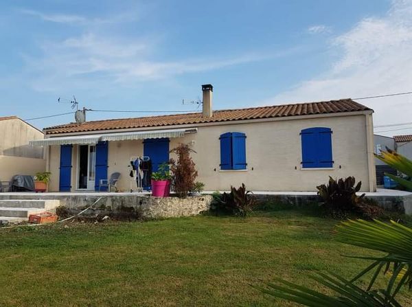 La maison de Monique Tonnay charente 17