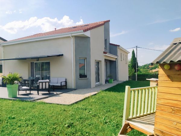 Maison récente au cœur de l'Auvergne à 15 min de Clermont-Ferrand
