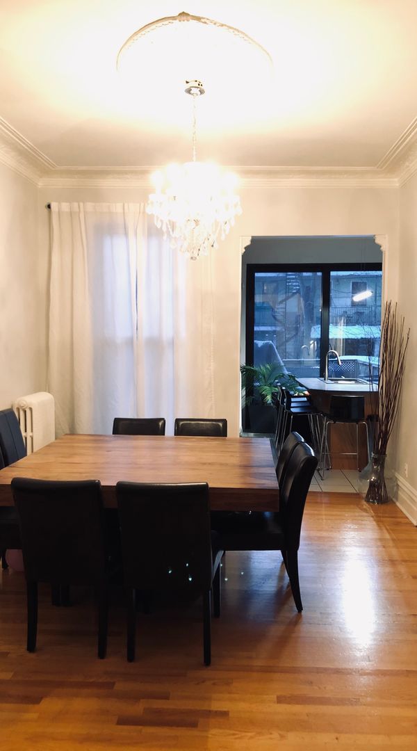 Walking distance from downtown Montreal, a beach and subway stations to visit Attractions park, Historical Old Port and many activities!! You have found the perfect spot for your next trip!!!