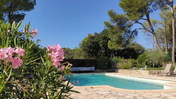 La Cazarelle