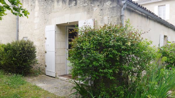 Studio indépendant dans grande maison proche Bordeaux