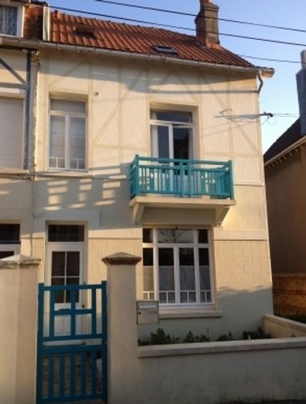La maison de Martine. Pas de disponibilité avant le 12/10/2026
