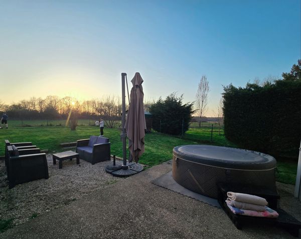 Maison à la campagne calme avec jacuzzi extérieur, proche Provins et Fontainebleau (77)