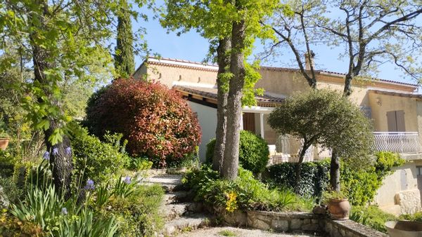 La maison de Raphaël et Myriam en Plein coeur du Parc Régional de la Ste Baume (Provence Verte)