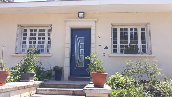 La maison de Guillaume, Jenny, et les enfants.
