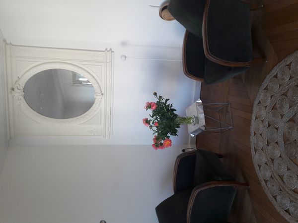 En plein coeur de Paris, à 5mn de Montmartre, un appartement typiquement parisien ☀️