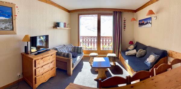 Le refuge de PHILIPPE, pied des pistes, 3 Vallées, station des Ménuires, 1850 m