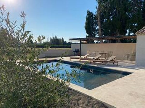 Grande villa moderne avec piscine et jacuzzi