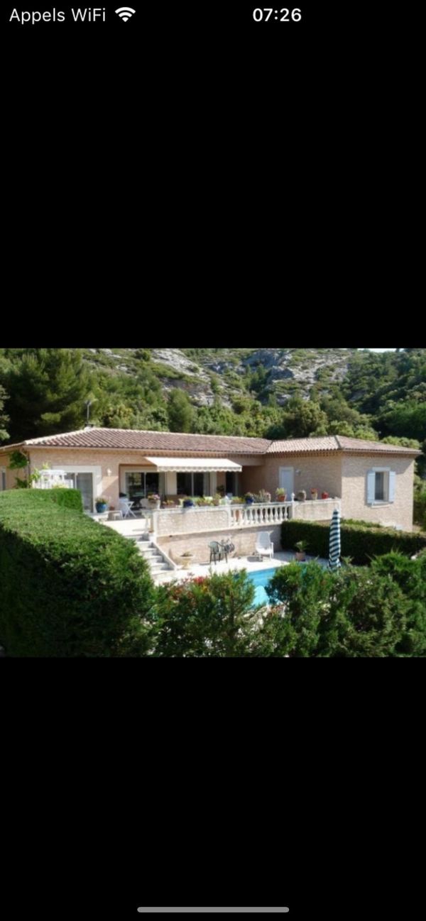 Maison mitoyenne T2 vue magnifique 100 m2 piscine