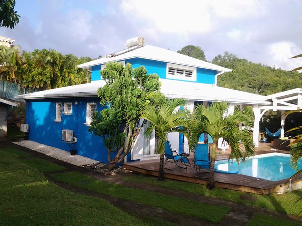 La maison bleue villa avec piscine en Martinique