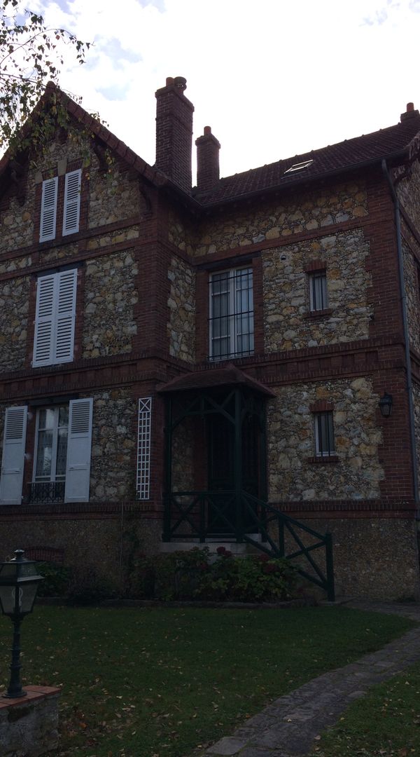 La maison de Morgane, Christophe, Camille, Clara, Leane, Lucile, Louise et Léonie.