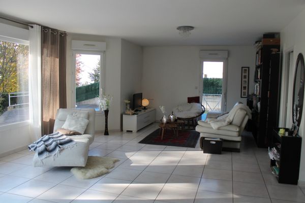 La maison de JULIE , à 5 km de VOIRON, ville étape du Tour de France le 22 juillet!