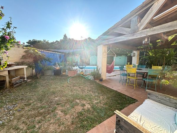 belle maison gardoise à côté de Nîmes dispo du 2 au 8 juillet 2026 contre GP