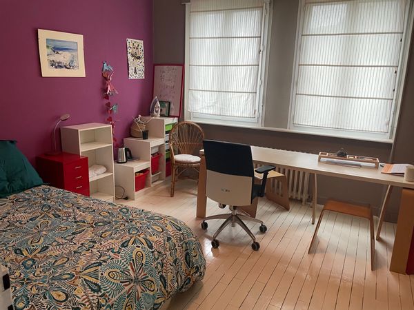 Chambre privée dans la maison de Isabelle