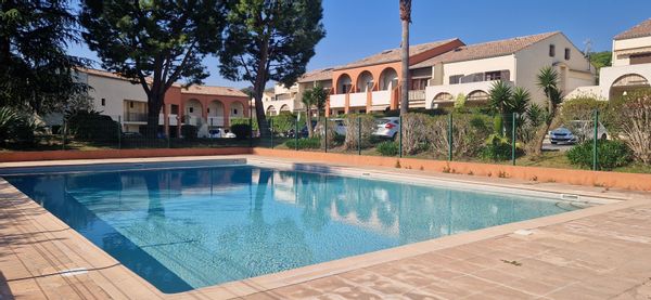 Charmant studio mezzanine – Villeneuve-Loubet