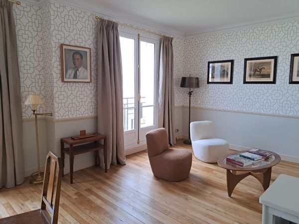 Lumineux & élégant, Vue sur Paris, Proche Invalides