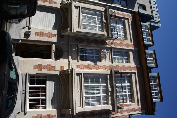 Amazing duplex ( 200m2 + garden ) in the heart of Brussels !