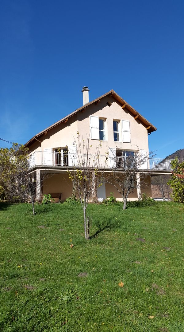 Grande Maison dans les contreforts du Vercors