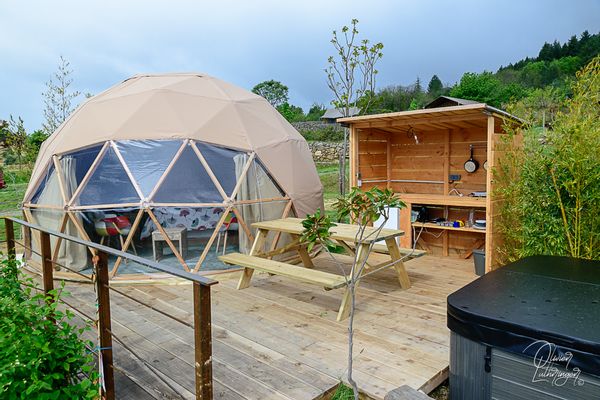 Geodome et jacuzzi
