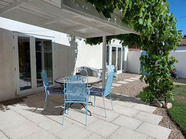 Holiday cottage near the beach on the West Coast of France