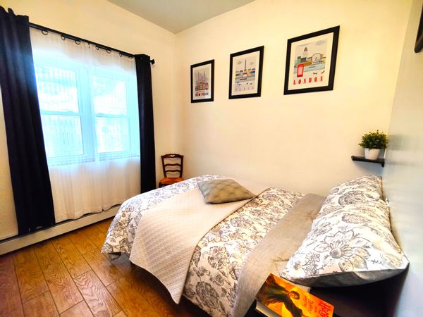 Charming Private Room in Central Location