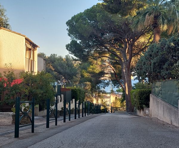 Studio dans résidence calme et arborée proche de la mer