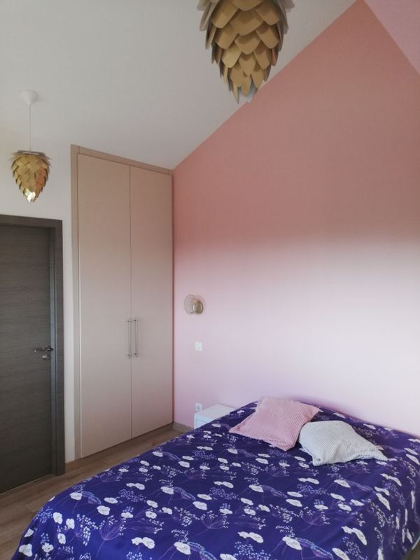 Chambre au Rez de Chaussée, lieu de vie à partager.