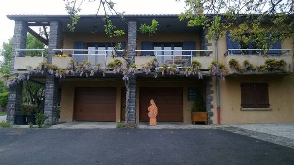 Grande maison avec jardin en Auvergne